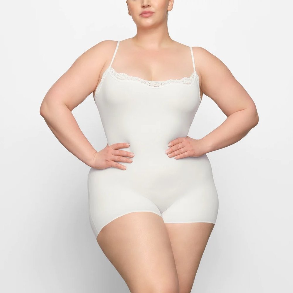 Skims Fits Everybody Lace Onesie - Marble - Picture 2 of 4